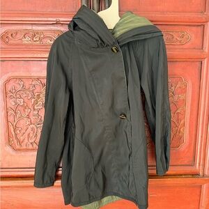 Mycra Pac Women’s Small Reversible Raincoat - Green and Black